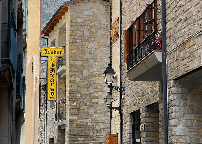 Casa La Muga 贝纳斯克